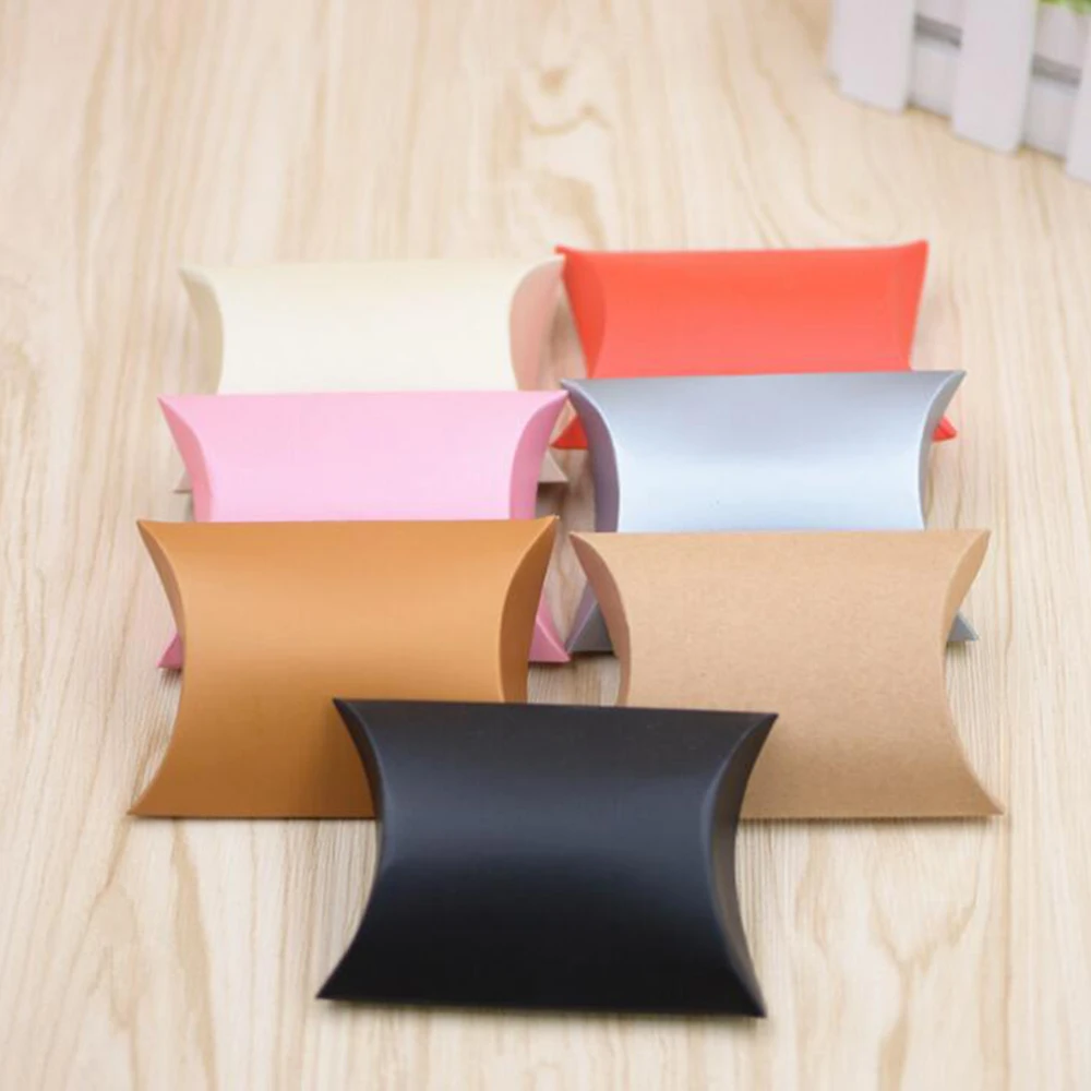

100pcs/set New Colorful Pillow Candy Box Present Pouch Kraft Paper box Wedding Favors Gift Candy Boxes Wedding Party Supply