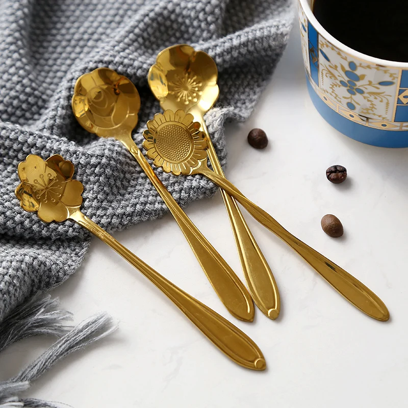

4pcs Stainless Steel Tea Spoon Set Gold Teaspoon Small Vintage Flower Coffee Spoon Mini Sugar Dessert Tea Spoon Gift Tableware