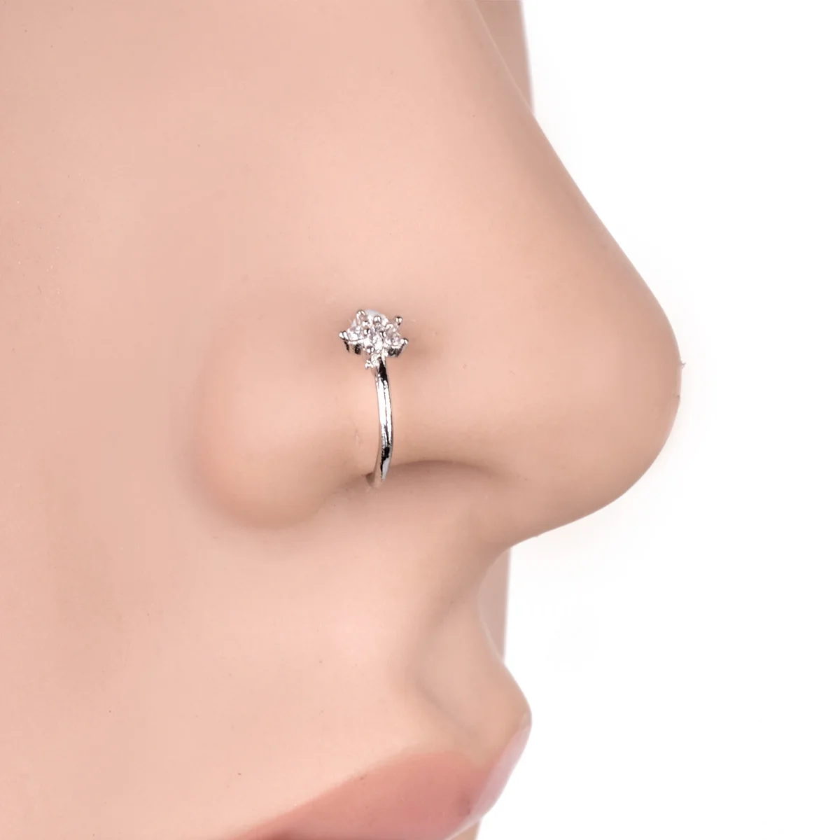 Fashion Piercing Nose Clip Ring Shellhard Small Thin 5 Rhinestones Flower Nose Hoop Stud Ring For Women Body Piercing Jewelry