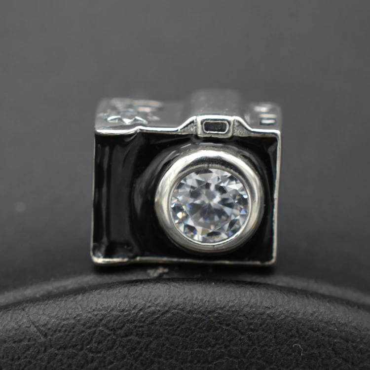 

Retro camera silver bracelet beads white zircon inlaid black glue craft European literary style