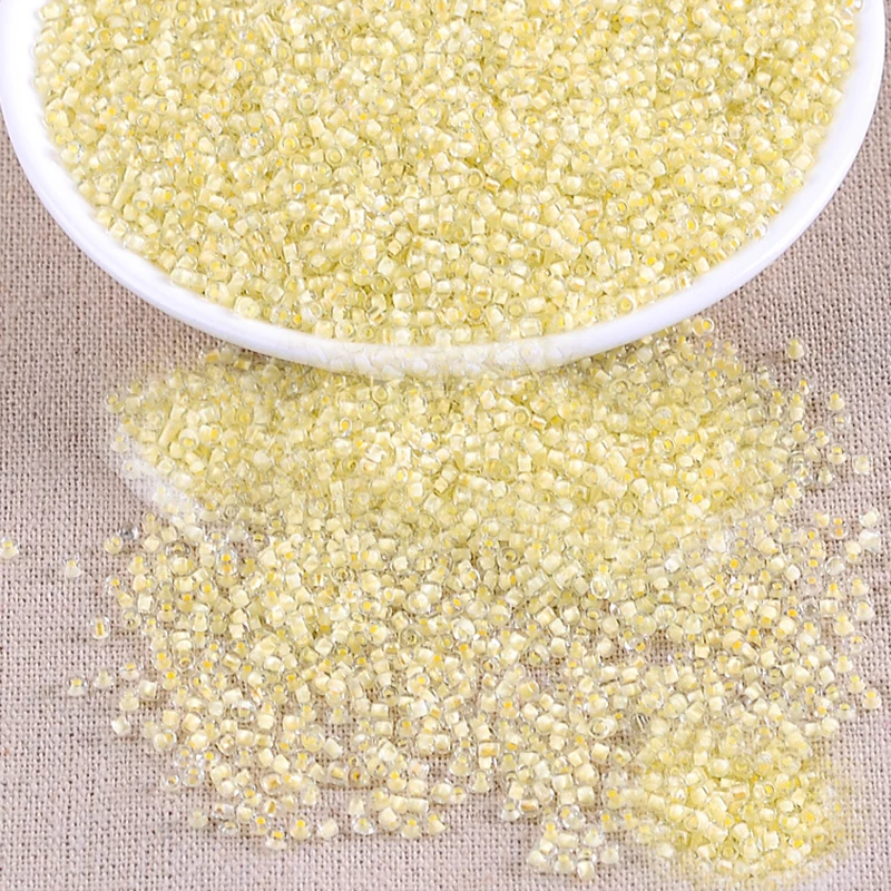 

Czech glass seed beads tiny loose spacer About 4x3 mm 1000 pcs Glue Sew on bag hairdress head band shoes bag finding kit decals