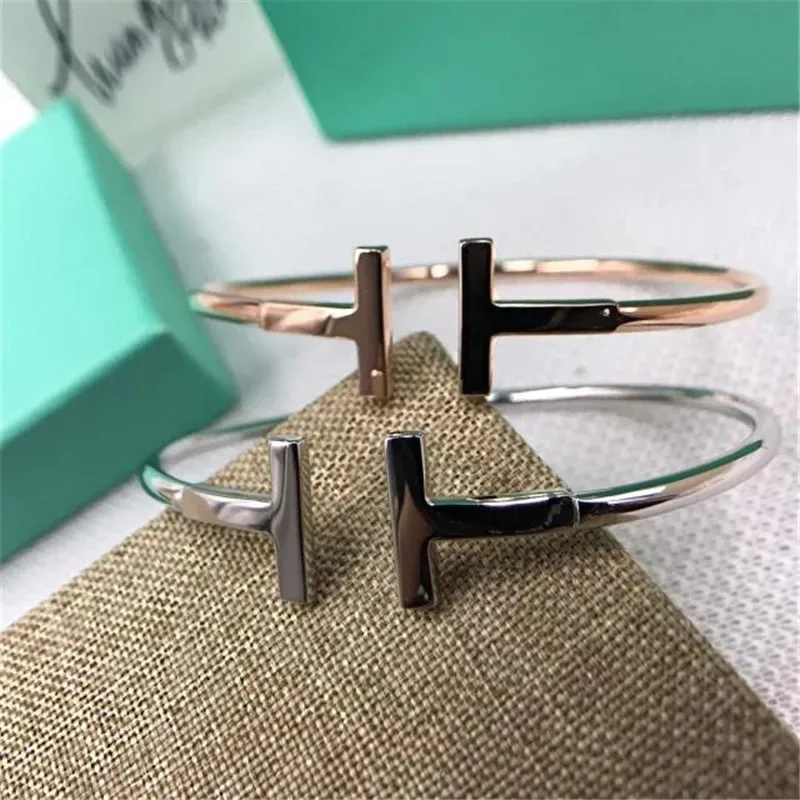 

TIF 925 sterling silver bracelet with classic open T shape. Whole body sterling silver adjustable size ladies gift wholesale