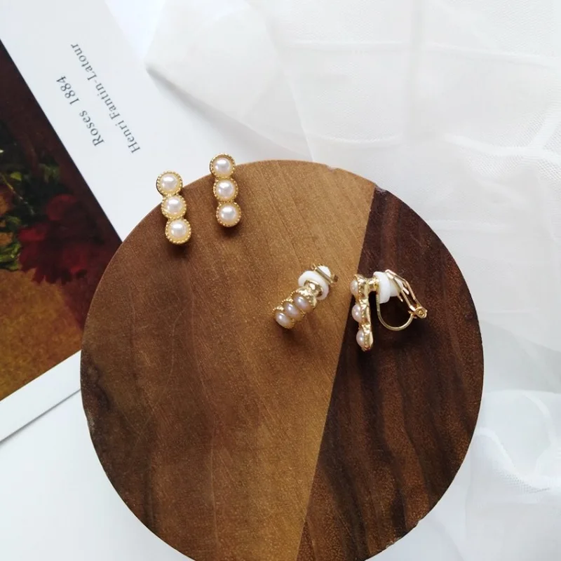 

Korean Simple Geometric Imitation Pearl Small Stud Earrings Temperament Girl Women Fashion Beautiful Ear Clip Accessories