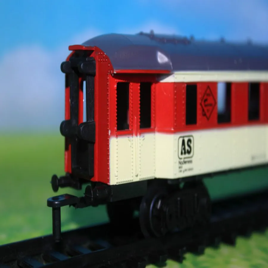 ho scale train container (1)