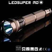 Горячие новые продукты для 500 м дальний луч Мощный светодиодный фонарь для охоты с бесплатной батареей и адаптером