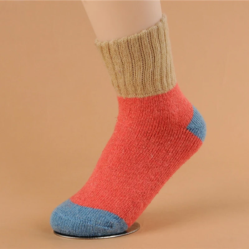2018 зимние вязаные носки Для женщин Лоскутная Полосатый Sokken хлопок теплый Calcetines Mujer женские эластичные Meias красный носок женские QMH