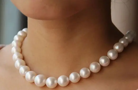 

Huge18"9-10mm natural south sea genuine white round pearl necklace good luster