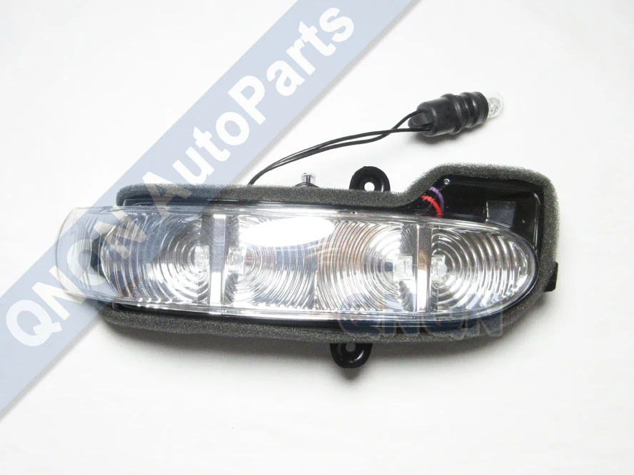 

Door Side Mirror Light Turn Signal Light for Mercedes Benz E W211 E200 E220 E240 E280 E300 E320