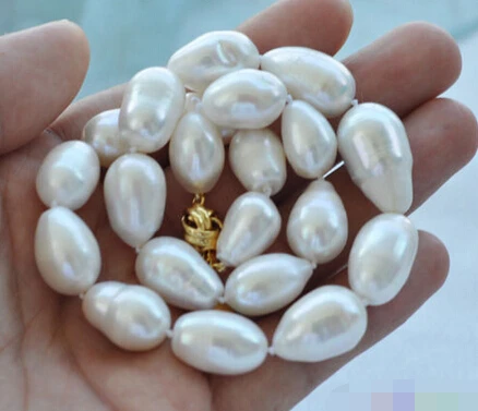 

00080 white drip freshwater pearl necklace