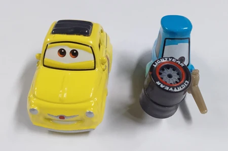 Дисней Pixar Автомобили Луиджи и Гвидо шины модели металлических автомобилей игрушки Молния Маккуин автомобиль игрушки Рождество подарки на день рождения для детей - Цвет: 11