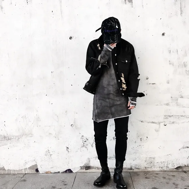 4489361160_2067747759