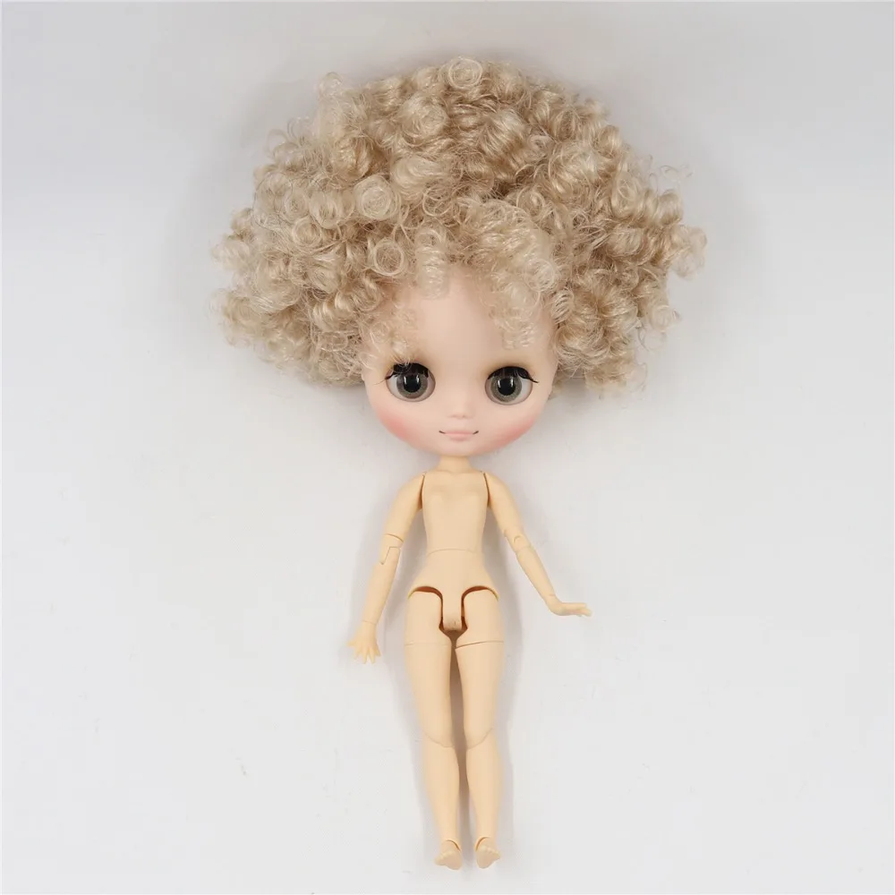 Middie Blythe Doll with Blonde Hair, Tilting-Head & Custom Jointed Body 1