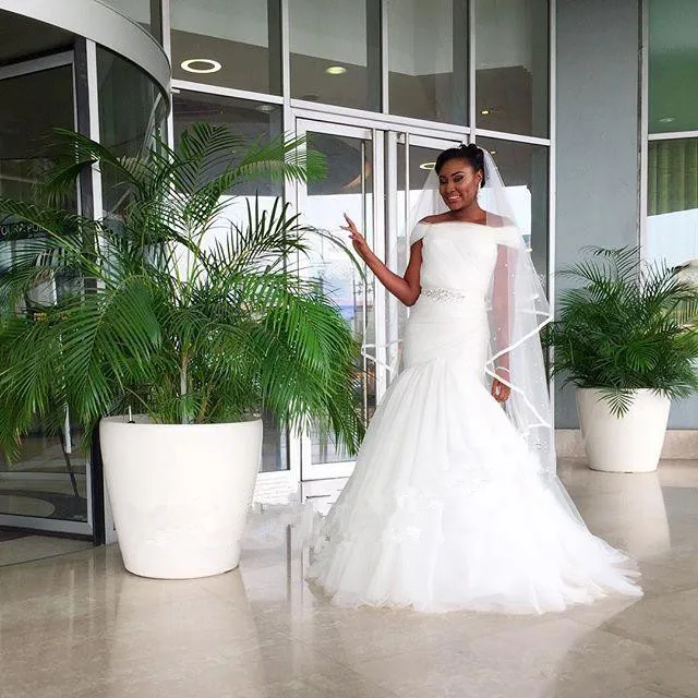 nigerian-african-mermaid-wedding-dresses-2019-off-shoulder-puffy-soft-tulle-floor-length-lace-up-corset-bridal-wedding-gown-plus-size (2)_副本