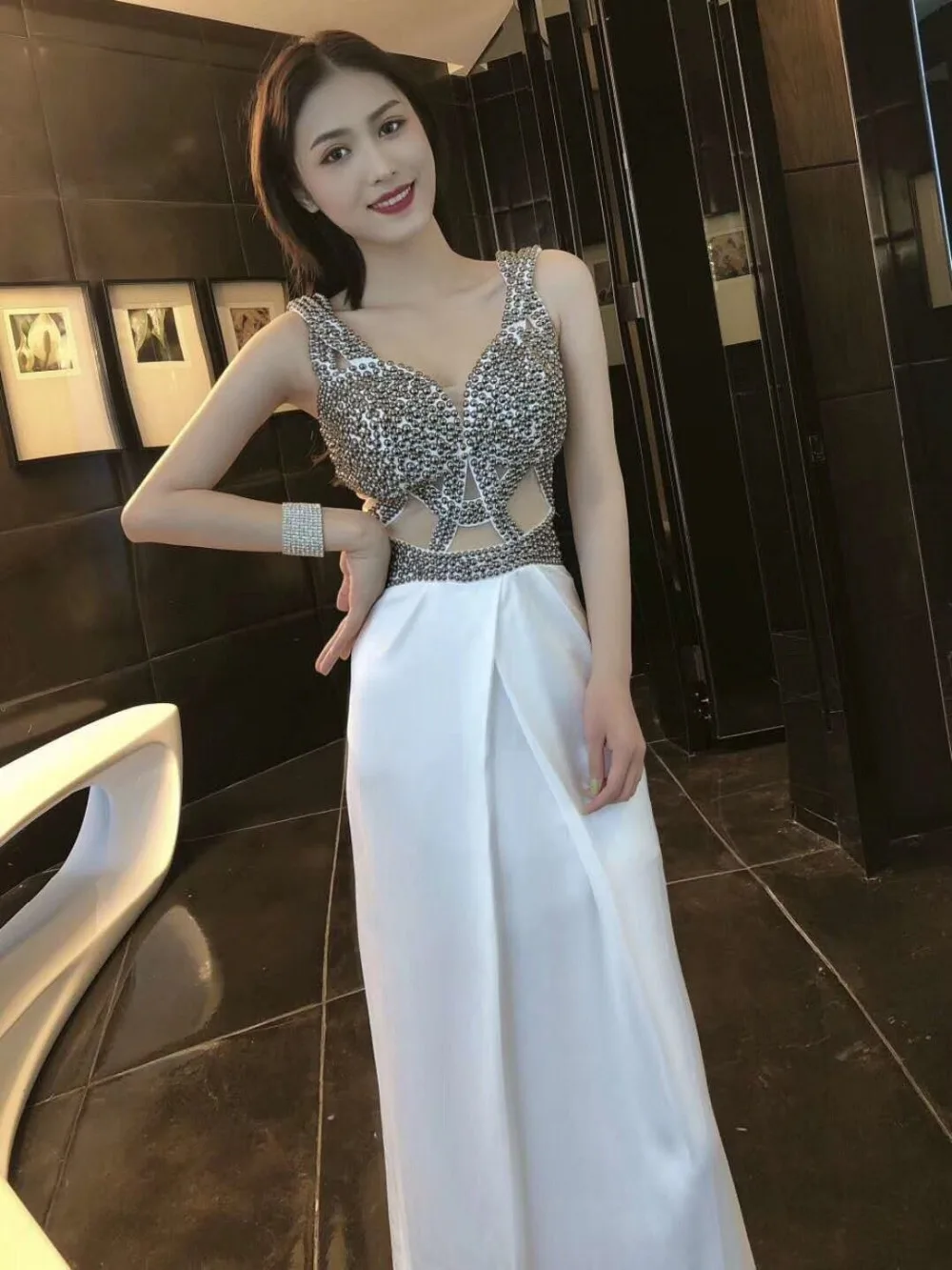 Новое Женское многослойное платье с v-образным вырезом на бретельках Vestidos знаменитости Вечеринка облегающее платье длиной до пола