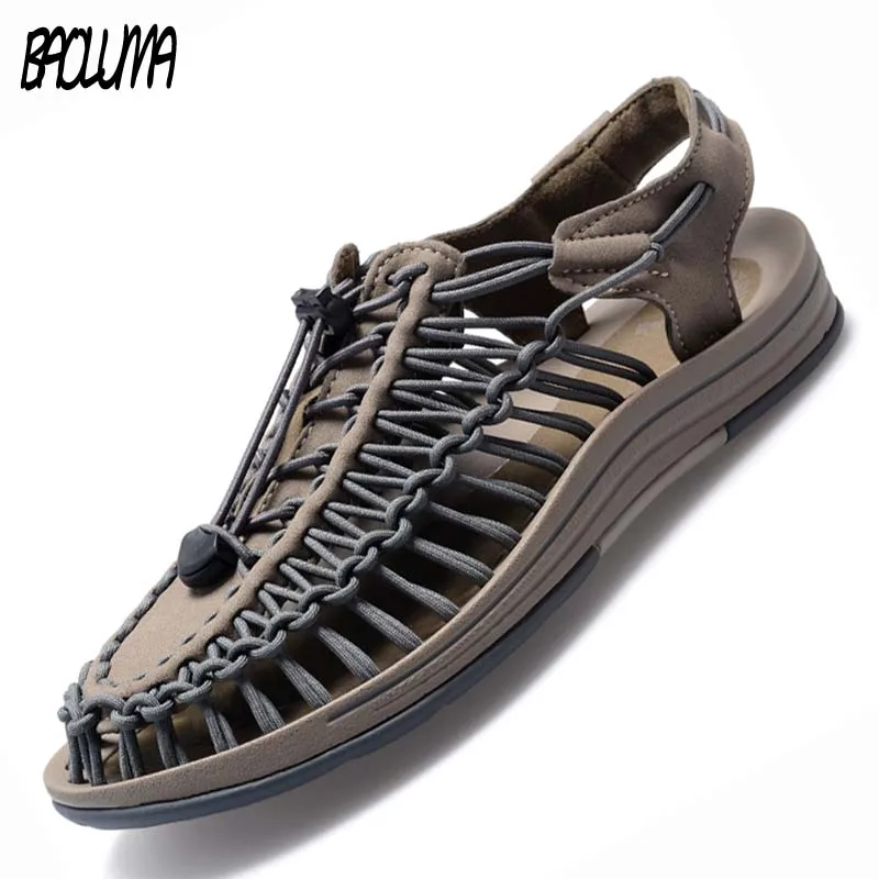 الذكور اليدوية نسج شاطىء البحر الشاطئ رجل مرونة الصنادل الصيف الصنادل حذاء رجالي تصميم بوهيميا الصنادل مريحة حذاء كاجوال الذكور اليدوية نسج شاطىء البحر الشاطئ رجل مرونة الصنادل الصيف الصنادل حذاء رجالي تصميم بوهيميا الصنادل مريحة حذاء كاجوال