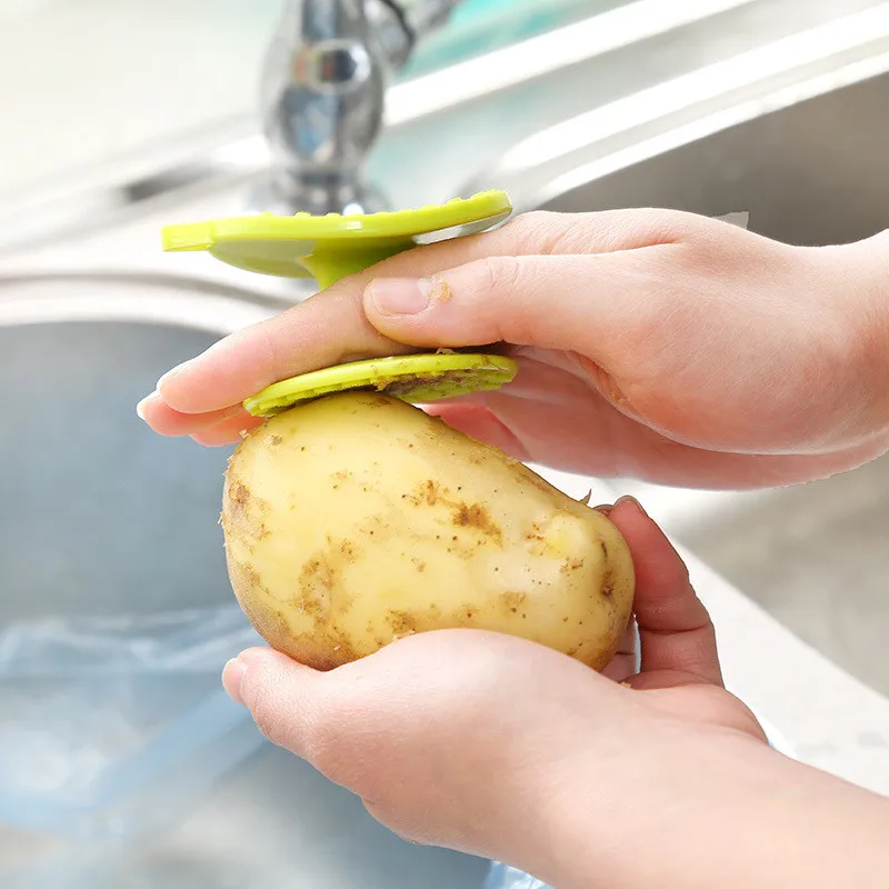 

Creative Vegetable and Fruit Cleaning Brush Two-sided Potato Skinner Vegetable And Fruit Cleaner Peeler New Kitchen Gadget