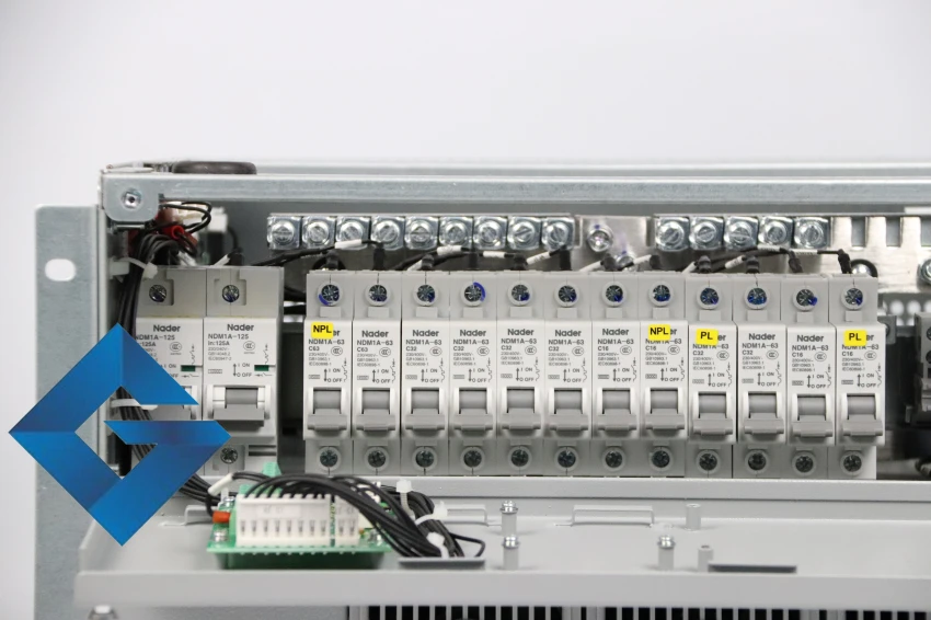 Эмер сына рама машины Netsure701 A41-S3 содержит 4 R48-2900u модулей