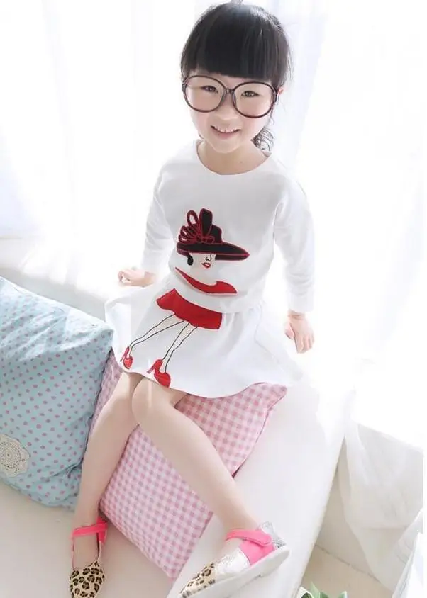 Anlencool/Новинка г.; модное весеннее платье в Корейском стиле с рисунком для девочек; костюм для детей; комплект одежды для маленьких девочек