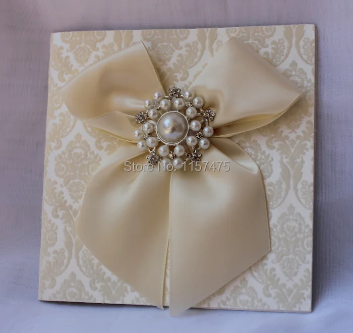

HI6010 - Pearl White Wedding Invitation Cards with Ivory Flocking Patterns