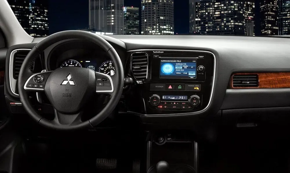 Mitsubishi Outlander 2014-i-s