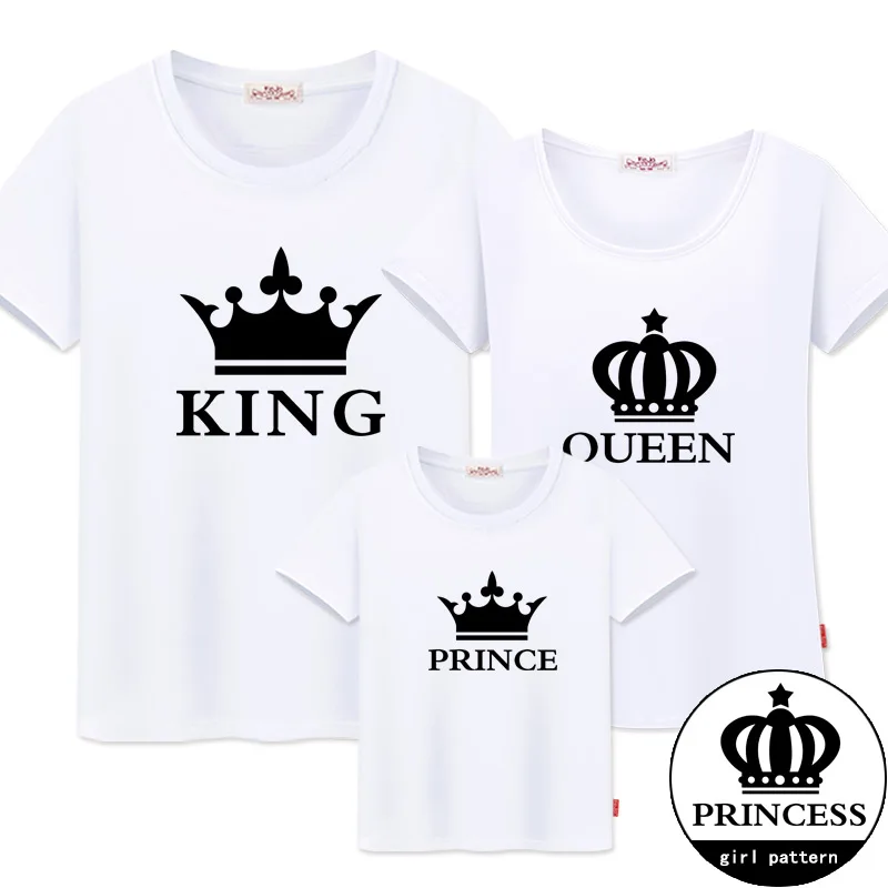 

Family Matching Outfits Mother Daughter Clothes Son Outfits Cotton Casual Family Look Father Son King QUEEN Christmas T-shirt