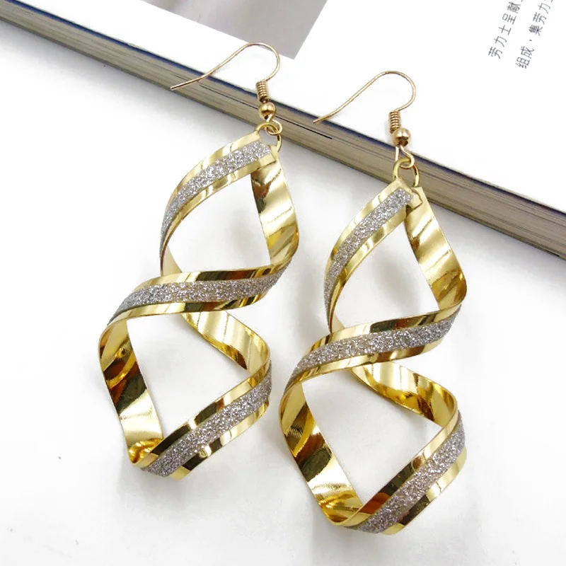 

New 2019 Hot 1 Pair Of Earrings Fashion Trends Europe And America Spiral Bend Earrings Scrub Cross Earrings For Charming Women
