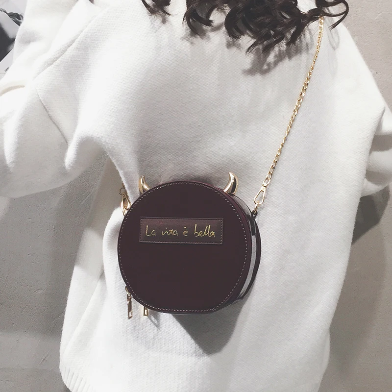 

Small female shoulder bag 2019 new wild net red small black bag chain Messenger bag fashion round