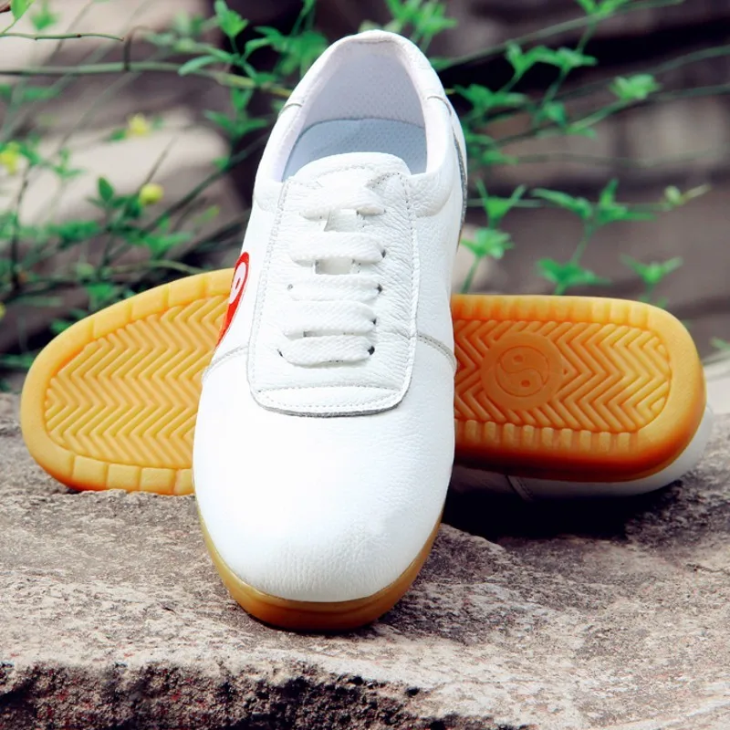Профессиональная обувь кунг-фу из натуральной кожи на плоской подошве со шнуровкой; кроссовки для бега; кроссовки для тренировок; белые кроссовки унисекс с крыльями; Chun