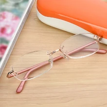 Для женщин чтения очки без оправы металлический стеллаж для выставки товаров против усталости глаз, модные дальнозоркостью 1,0 1,5 2,0 2,5 3,0 3,5 4,0 R183