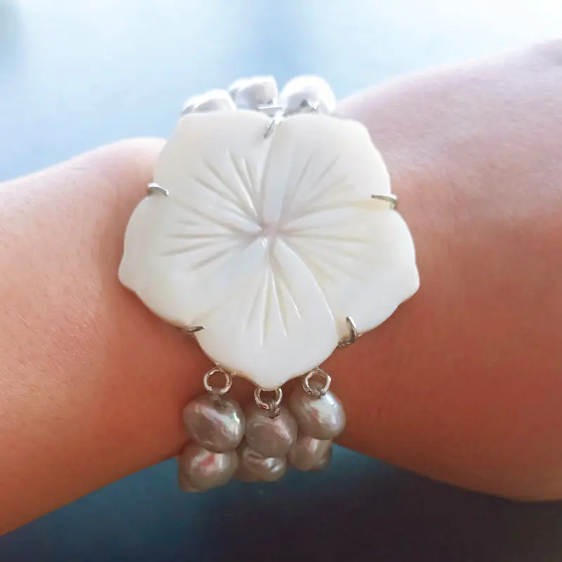 Baroque ThreadBeands Bracelet, 9 to 10 mm In Diameter, Beautiful Shells Beautiful Form Buttons, StyleRestoringAncient Ways