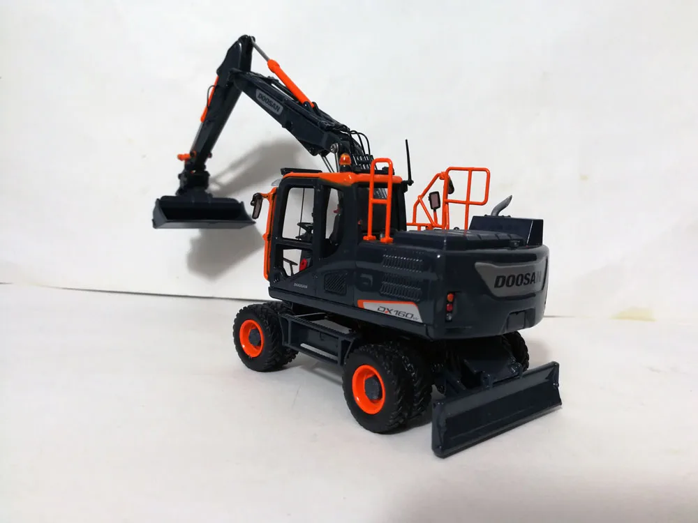 8138 (3)