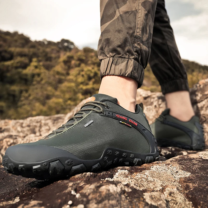 XIANG GUAN Mens Outdoor Low-Top Lacing Up Water Resistant Trekking Hiking Shoes