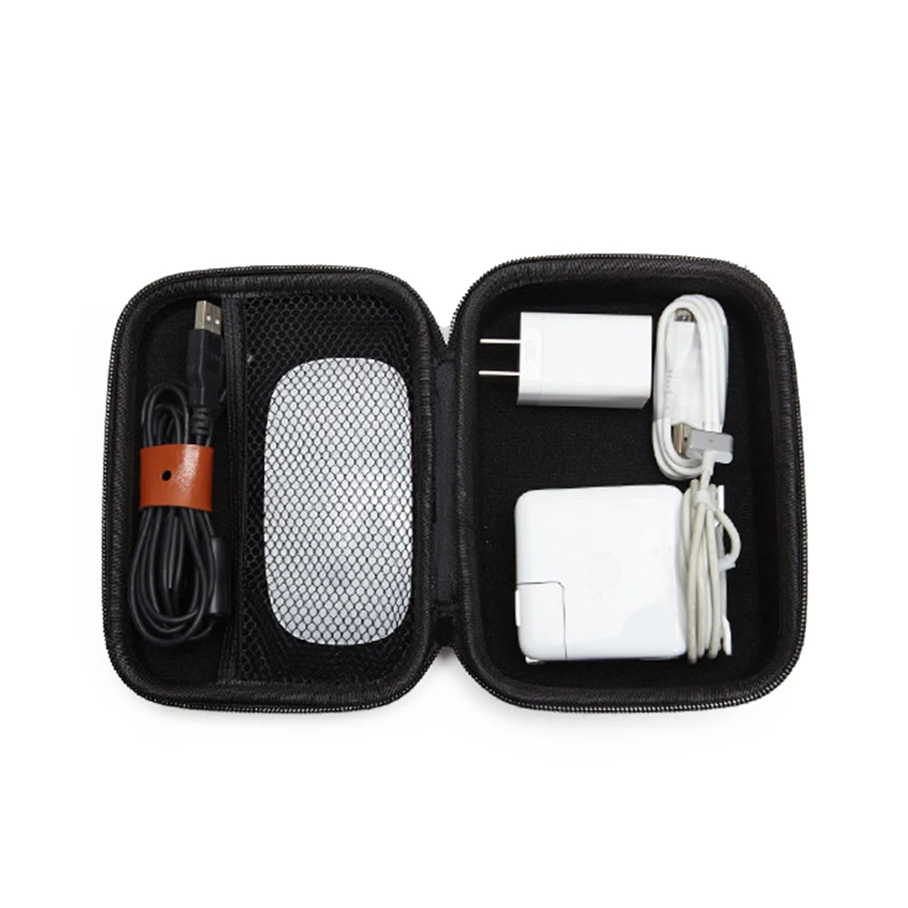 simple travel pouches