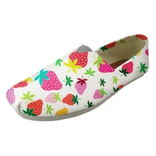 Белые женские слипоны на плоской подошве с принтом клубники; Милая женская летняя обувь без застежки; лоферы; рабочие кроссовки для медсестры; обувь на платформе