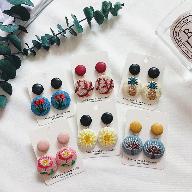 

New Hand Embroidered Earrings Vintage High-grade Leather Cloth Embroidery Round Anti-allergic Drop Earrings for Women Fashion