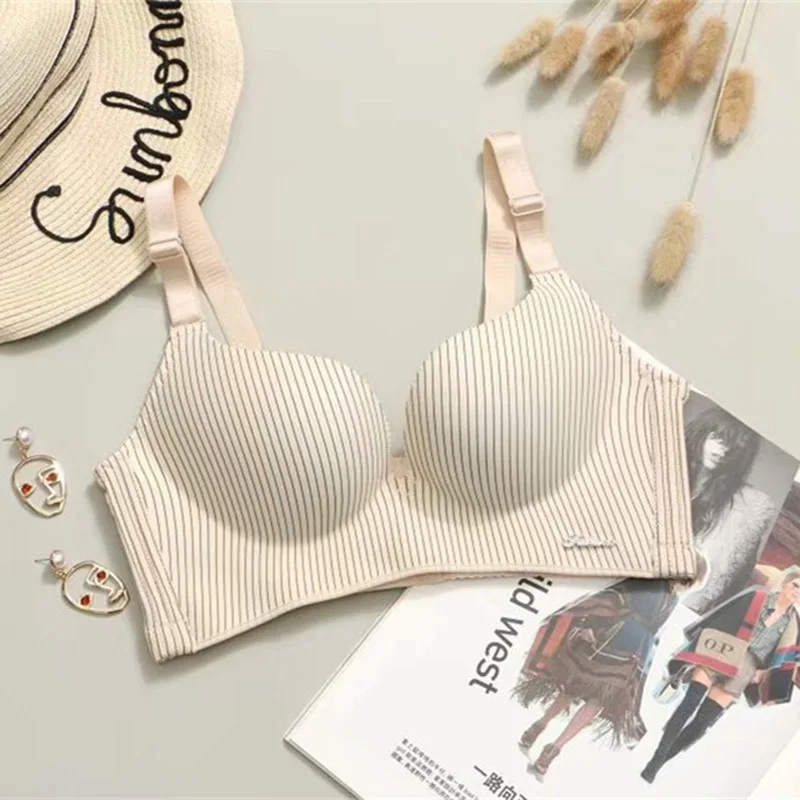 2022 High-end Brand Romantic Temptation Bra Set Women Striped Underwear Set Hot Sale Push Up Seamless Lingerie Female Sets 90C sexy bra set Bra & Brief Sets