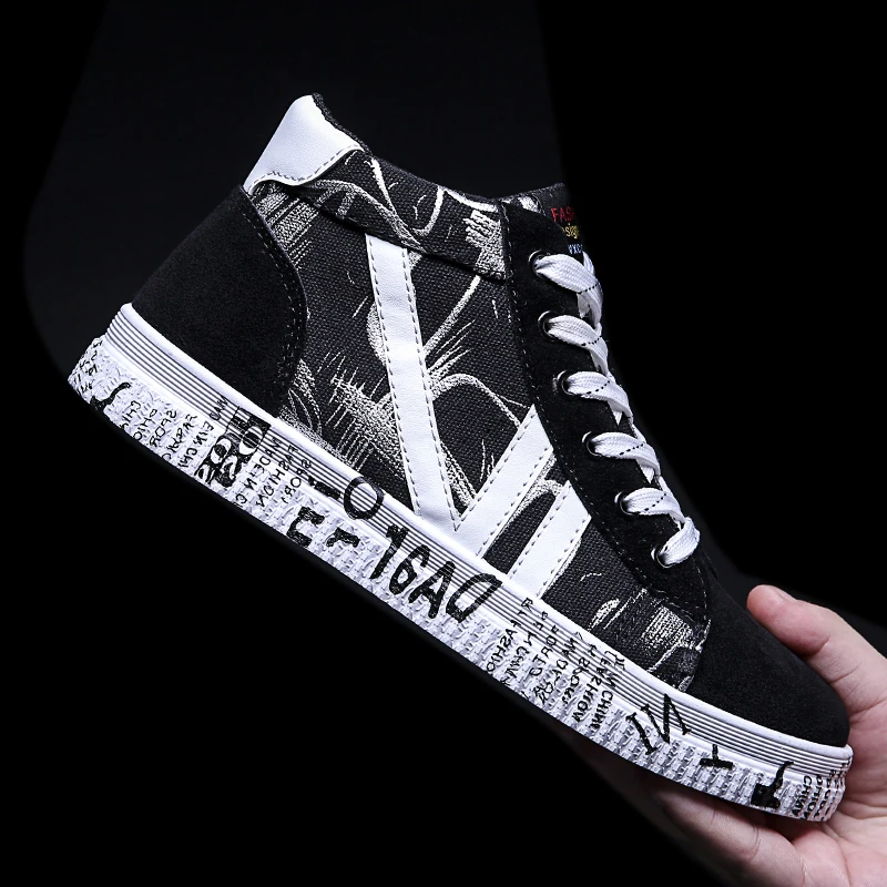 

Hot Sale Men Skateboarding Shoes High Top Breathable Shoes Outdoor Lovers Classic Canvas Walking Shoes Sports Sneakers