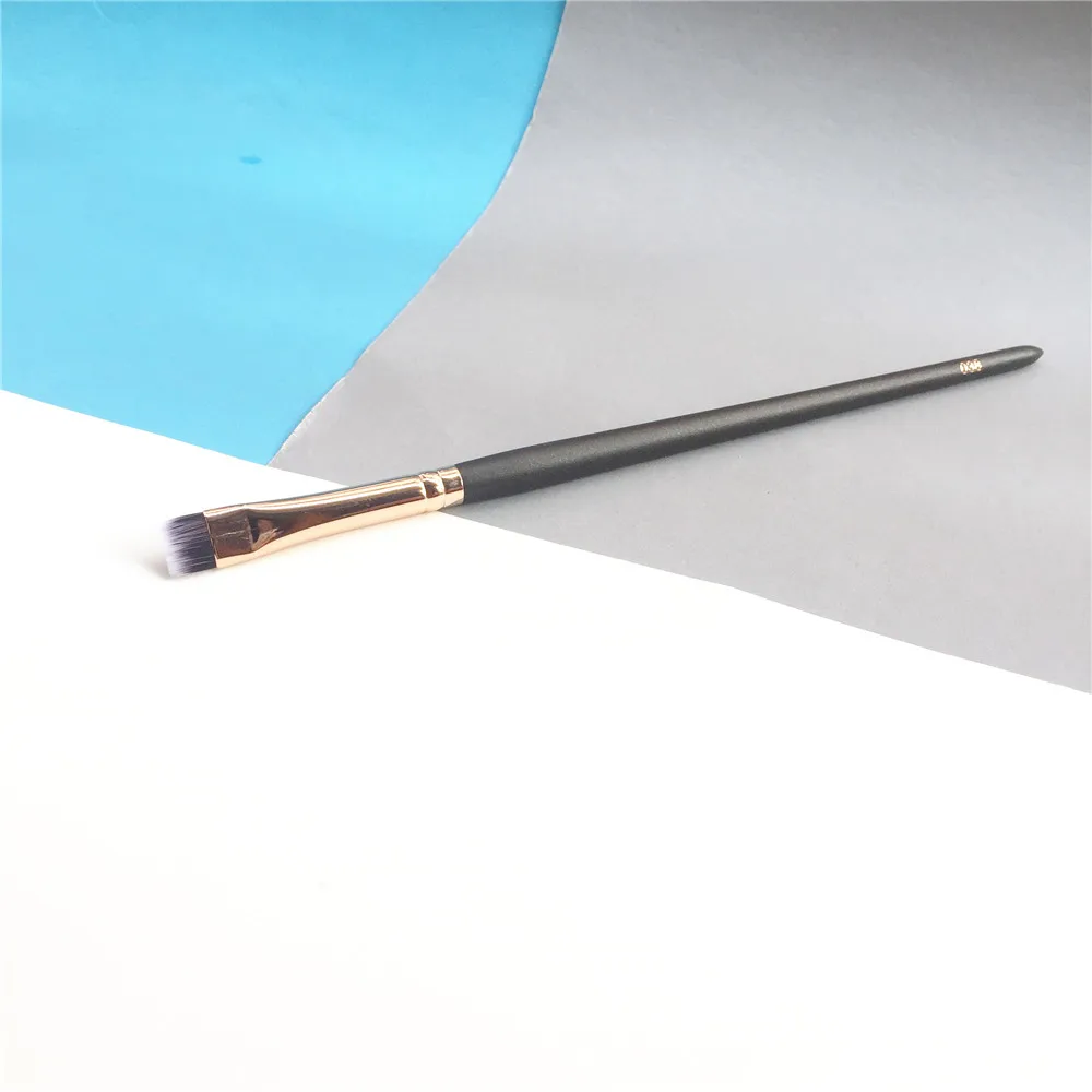 My Destiny 038 Large Flat Liner Concealer Brush _ 2
