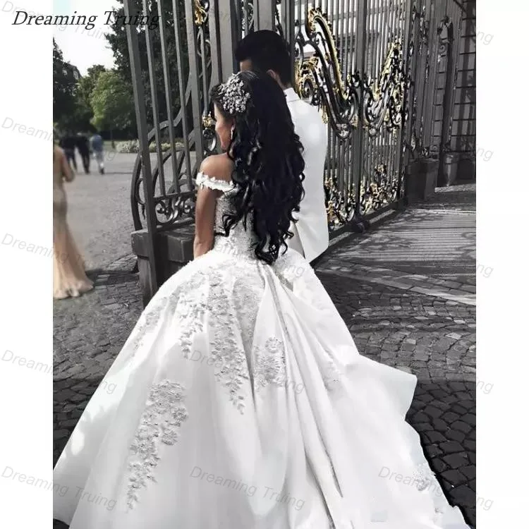 Glitter In Dubai Princess Ball Gown Wedding Dresses Saudi Arabian Satin Bridal Gown With Bling Bling Beading Crystals Appliques Buy At The Price Of 192 72 In Aliexpress Com Imall Com