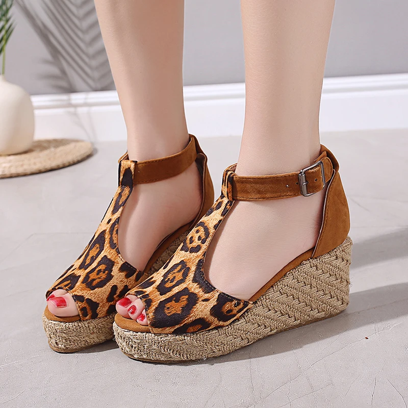 

Women Sandals 2019 Fashion Leopard Sandals Solid Women's T-Strap Wedges Sandals Platform Sandal Shoes for Summer Ladies Student