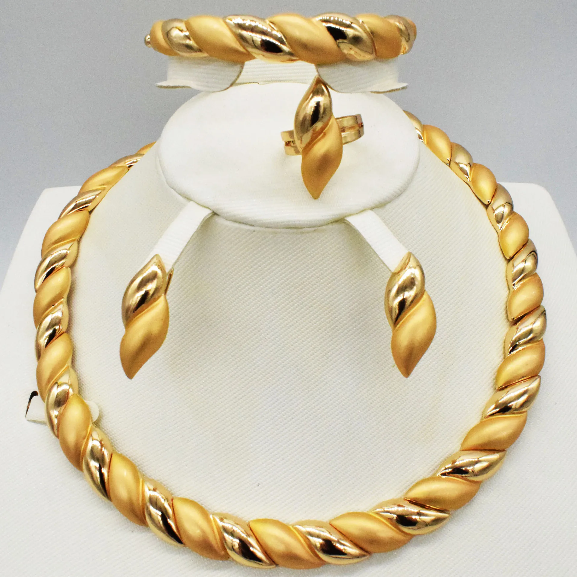

Gold women necklace sets earring for women dubai jewelry sets african beads jewelry set earrings fashion jewelry wedding set
