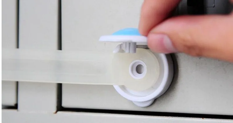 MOTOHOOD Child Lock Protection Of Children Locking Doors For Children's Safety Kids Safety Plastic Lock For Child Baby Drawer   (7)