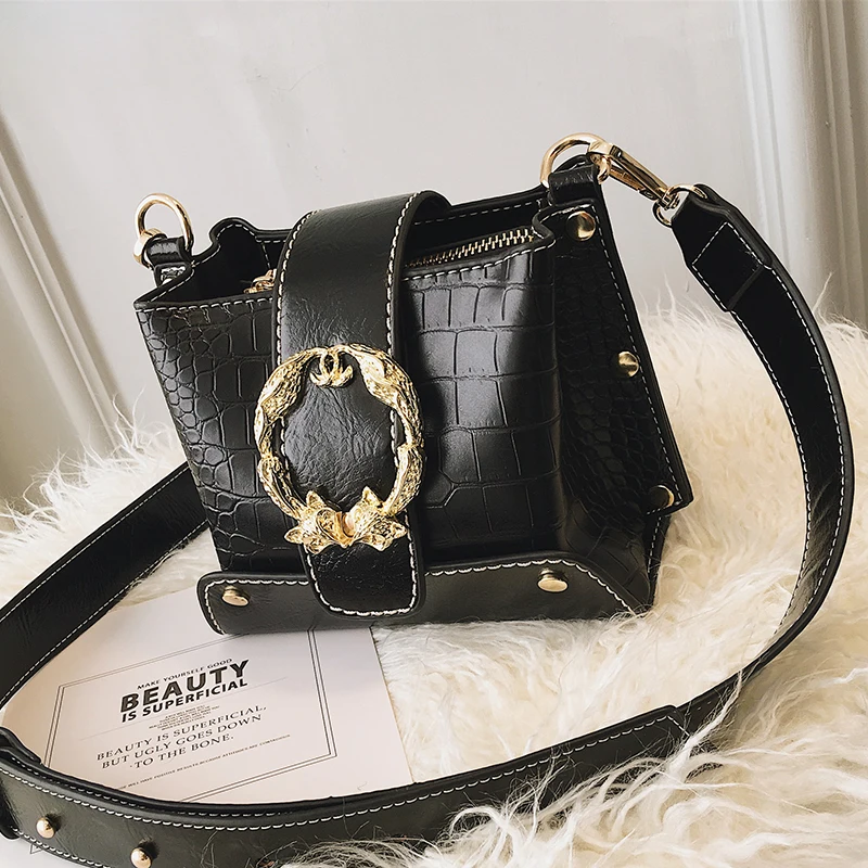 الحجر نمط دلو المرأة حقيبة جلدية مصمم الثعلب جولة قفل برشام الكتف التمساح Crossbody حقيبة اعوج الأزياء حقيبة يد الحجر نمط دلو المرأة حقيبة جلدية مصمم الثعلب جولة قفل برشام الكتف التمساح Crossbody حقيبة اعوج الأزياء حقيبة يد