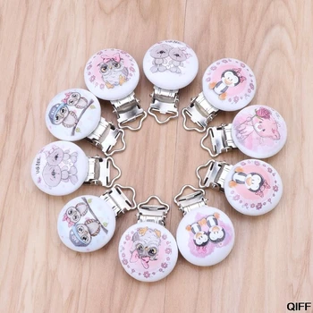 

5pcs Metal Wooden Baby Pacifier Clips Cartton Mixed Pattern Holders Cute Infant Soother Clasps Holders Funny Accessories May06