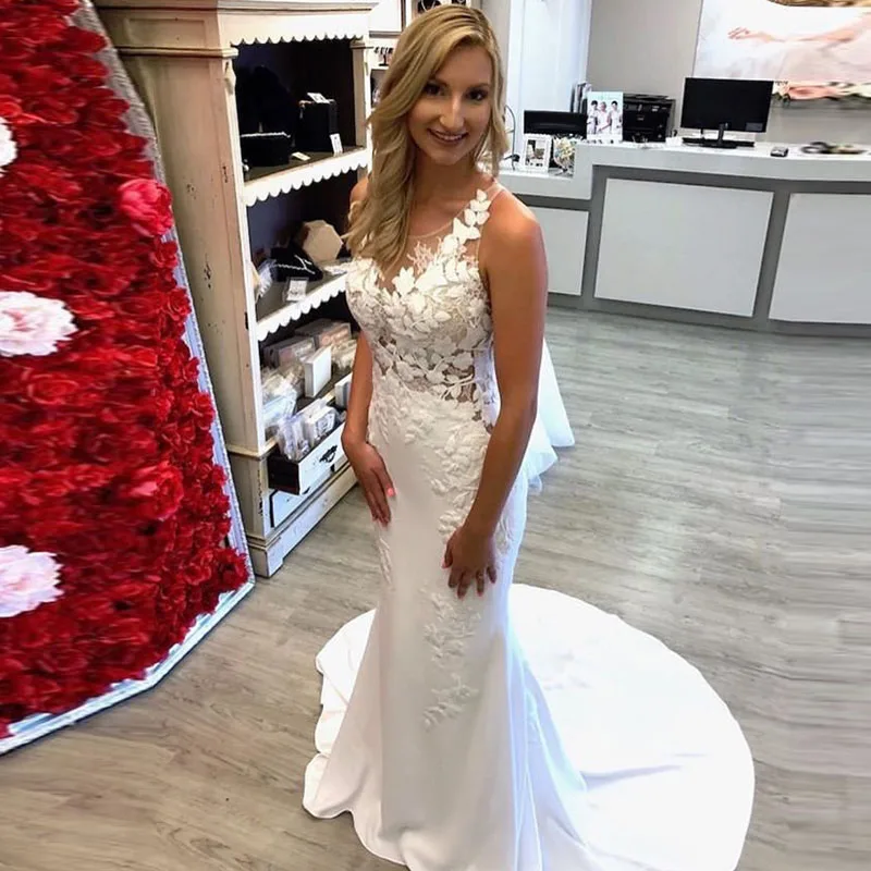 

Illusion Wedding Dresses Scoop Neck Sleeveless Vintage Appliques White Ivory Vestido De Noiva Covered Button Boho Bridal Dress