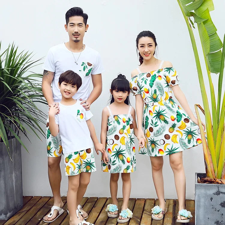 

Family matching clothes father mother daughter son mom mommy and me clothes beach dress tshirts fruits couple family look wear