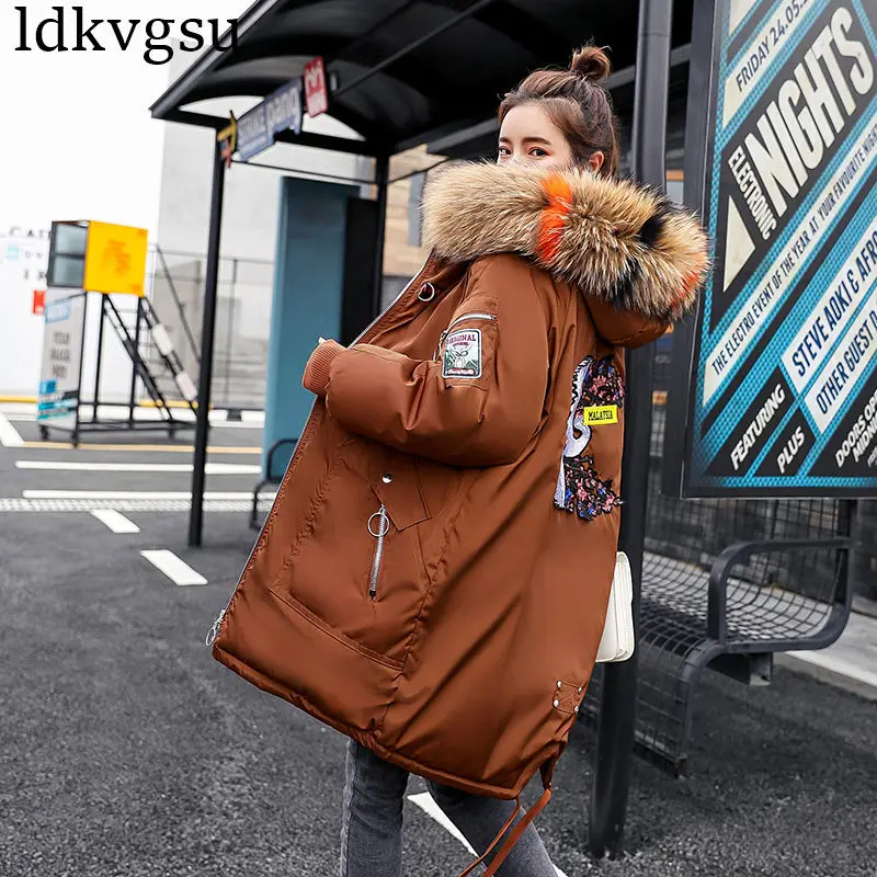 

2019 Women Winter Large Fur Collar Embroidery Parkas Female Casual Cotton Coat Wadded Winter Jackets Outwear Plus Size A1009