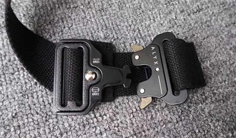 HTB1ZseBKf9TBuNjy0Fcq6zeiFXaY