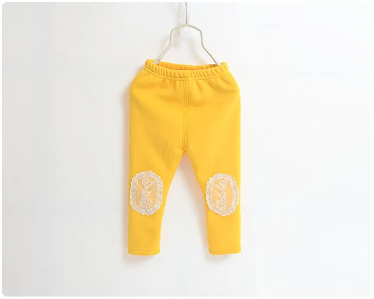 Новинка года модные зимние теплые хлопковые бархатные брючки для малышей 0–4 лет леггинсы для девочек брюки для девочек - Цвет: yellow