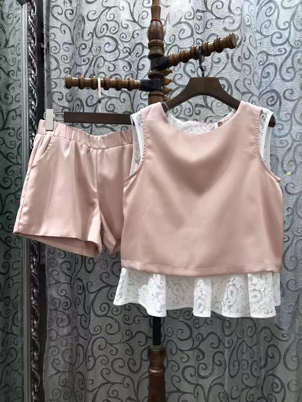 2017 verão novas mulheres sem mangas rendas luta shirt + short terno 618